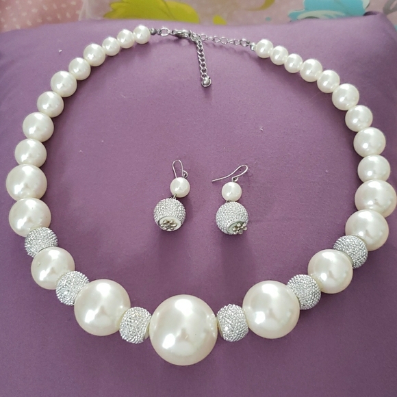 Vintage Faux Pearl & Pavé Diamond Set - Picture 1 of 3